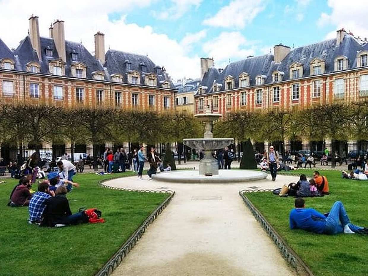 8 hours Paris Tour with Montmartre, Le Marais, Cruise & Saint Germain des pres, photo 2