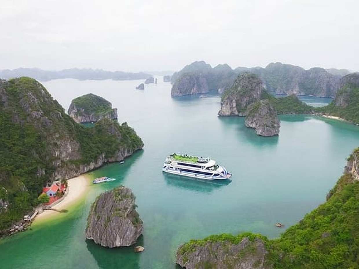 Amazing Cruise - Luxury Day Tour from Ha Long Bay, photo 2