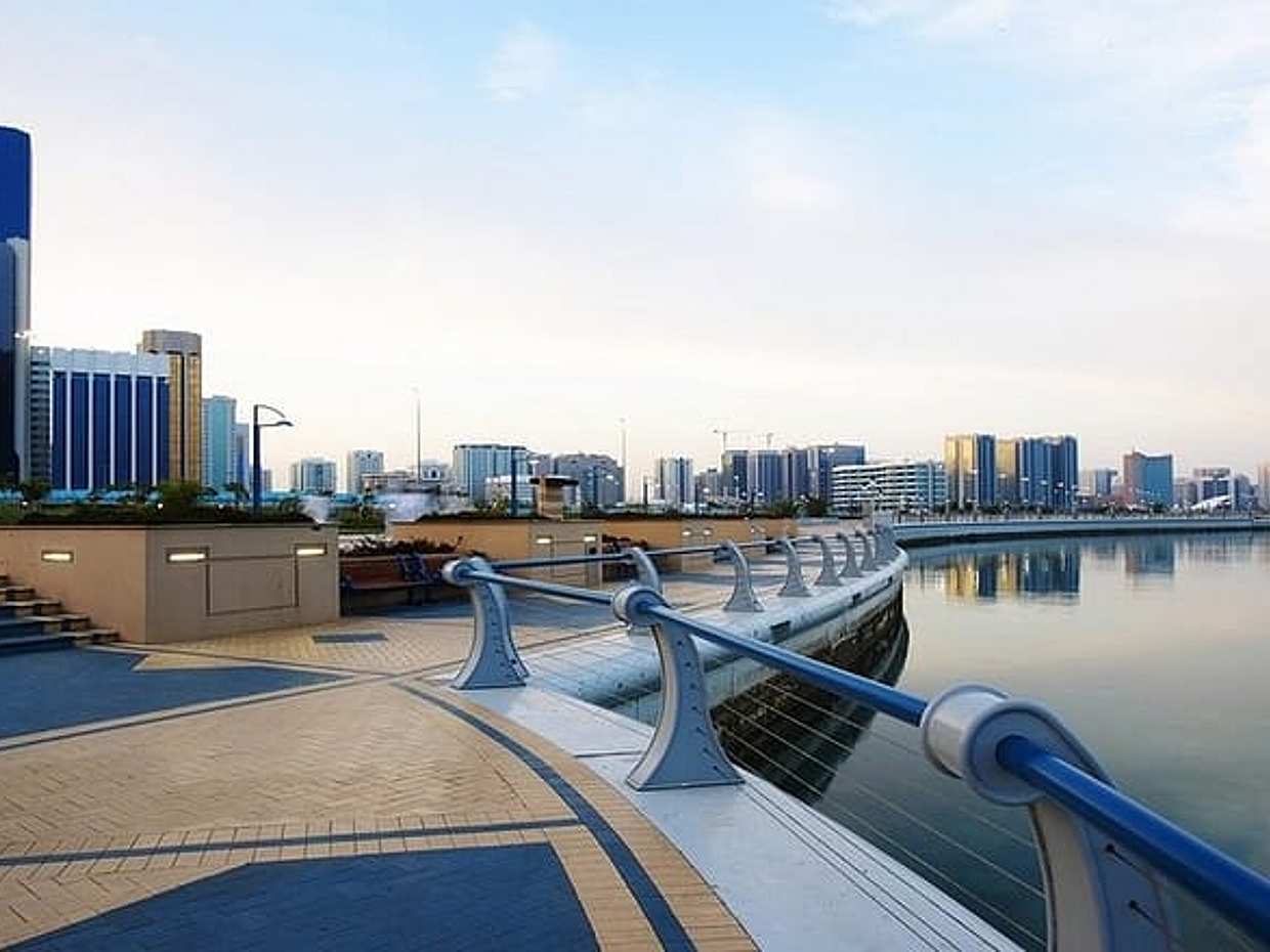 Abu Dhabi City Tour with Warner Bros. Park, photo 5