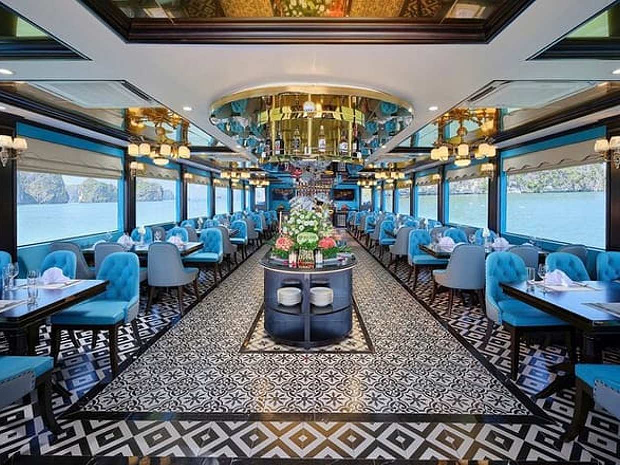Hanoi to New Halong Bay Luxury Cruise: Buffet, Jacuzzi & Limosine