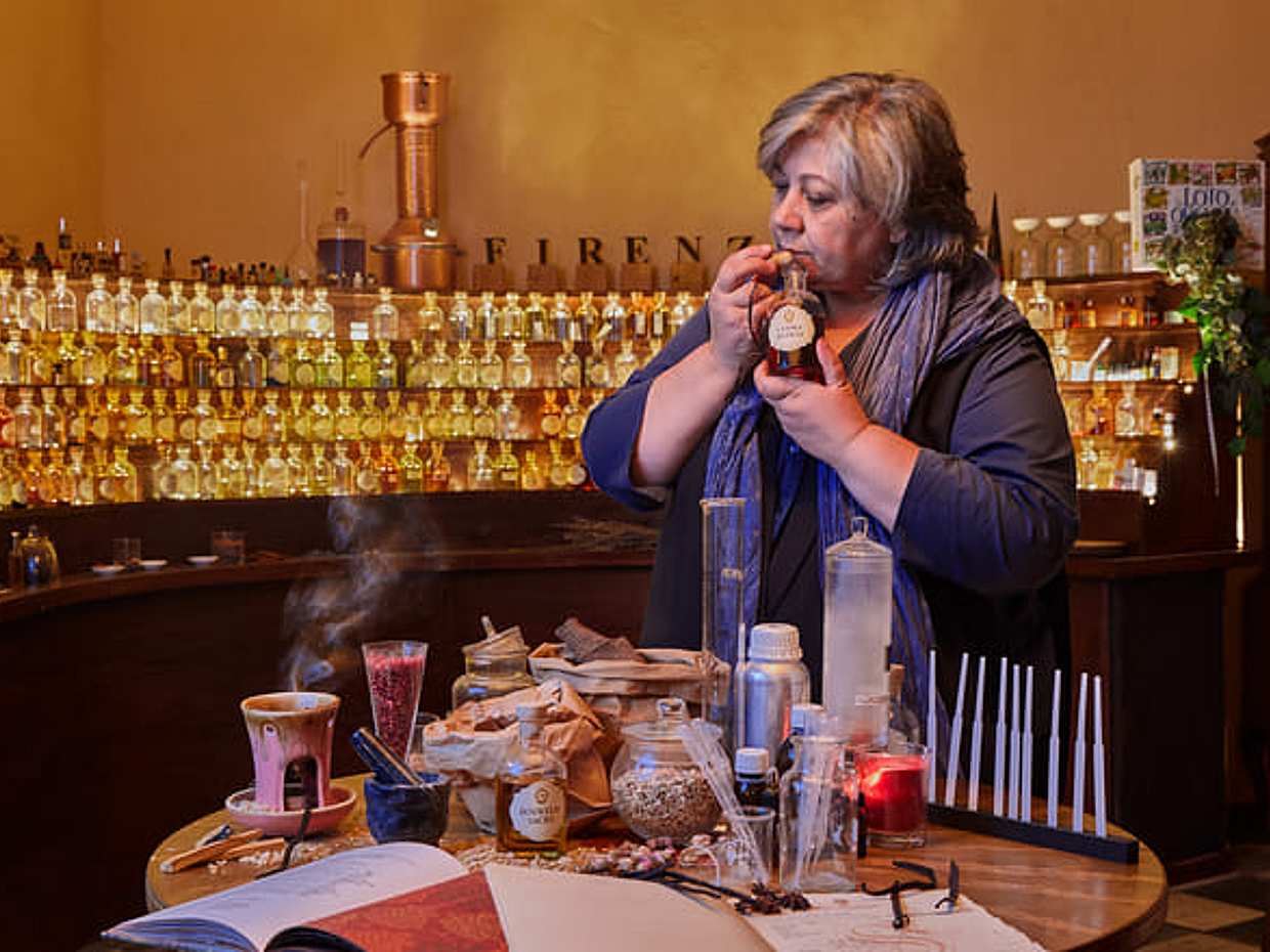 Perfume Masterclass in Florence: Make your Own Personal Fragrance
