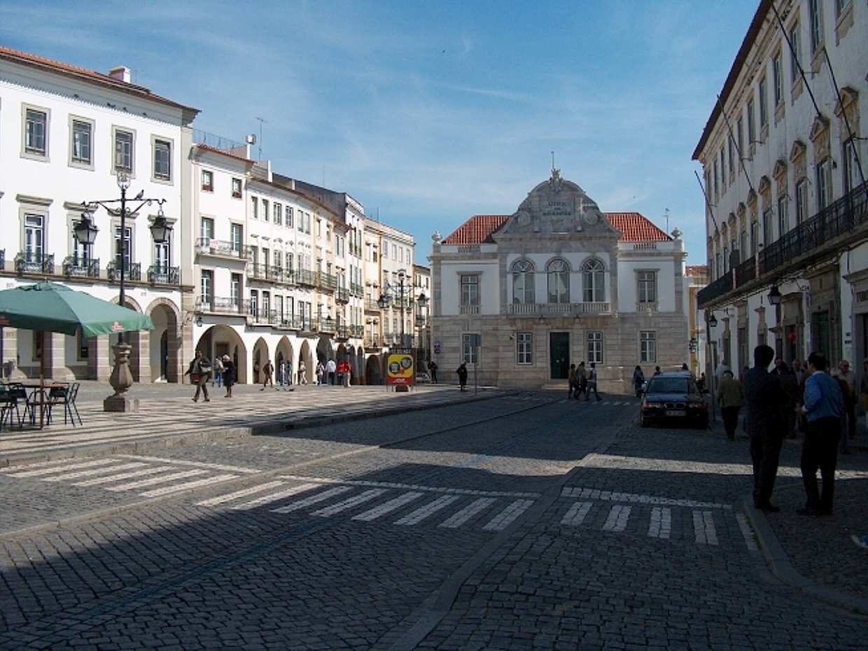 Evora Highlights Walking Tour in Portugal, photo 3