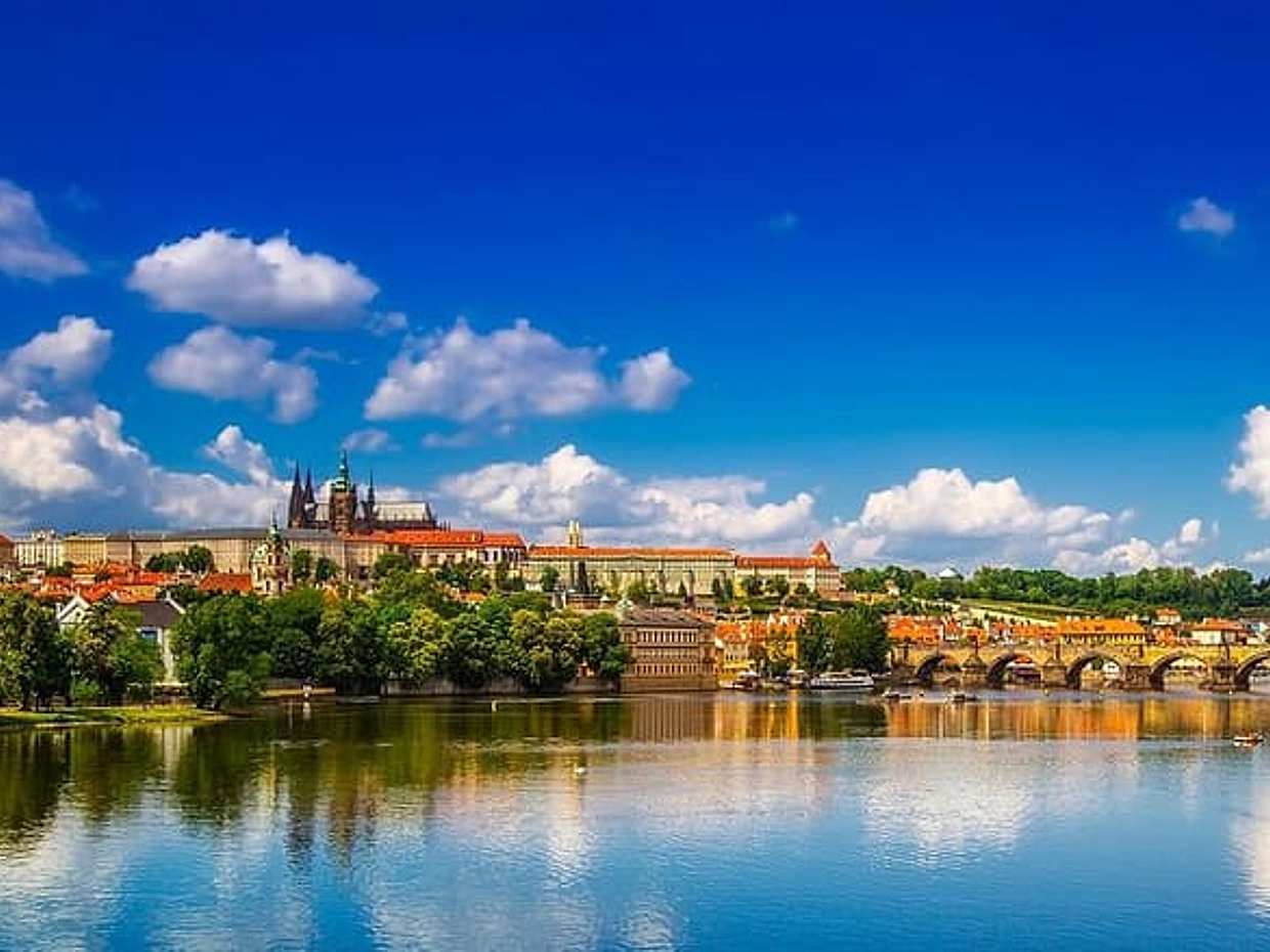 Private Transfer from Salzburg to Prague with local English-speaking driver, photo 2