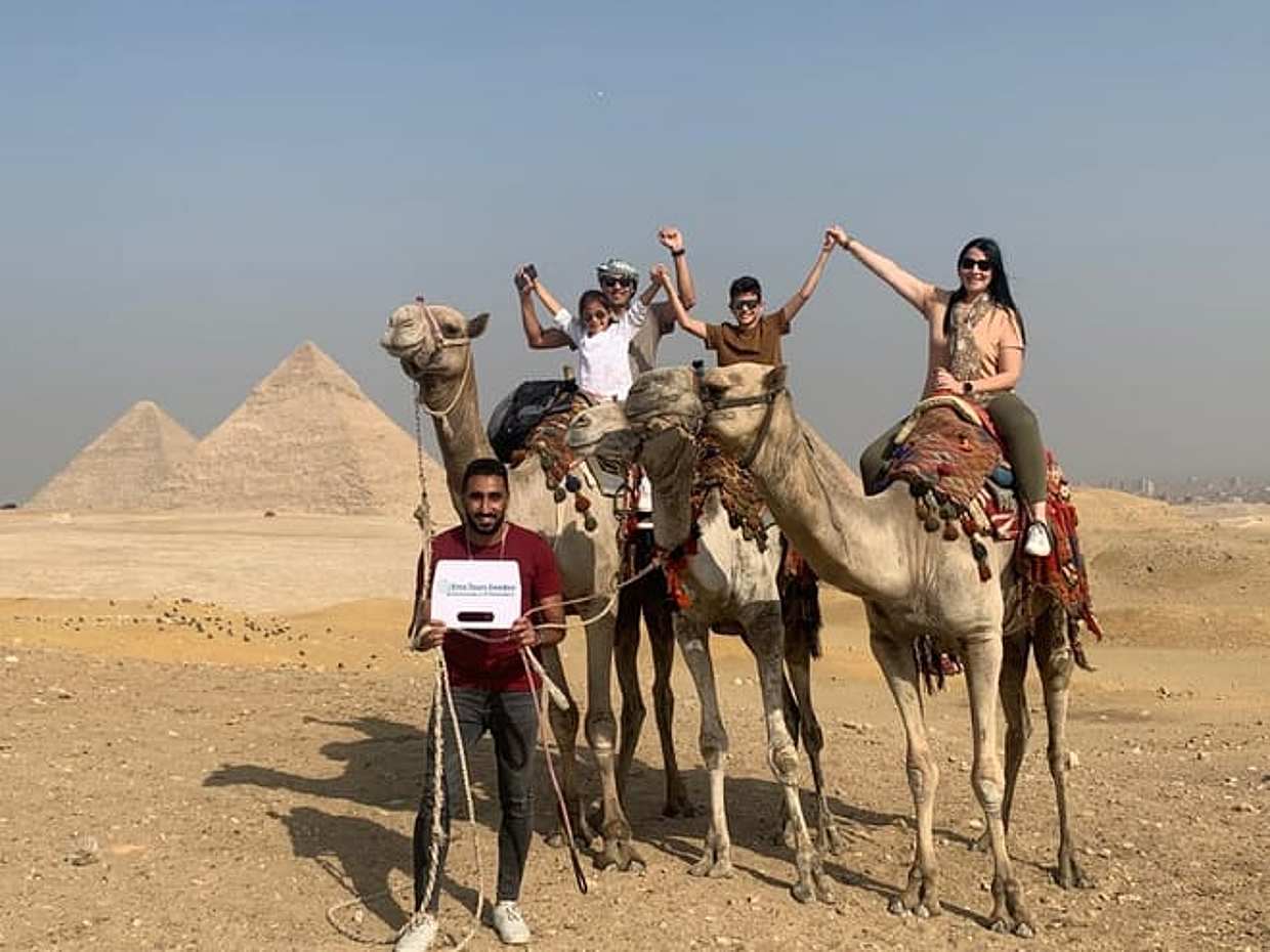 Private Full-Day Tour of Great Pyramids, Memphis and Saqqara
