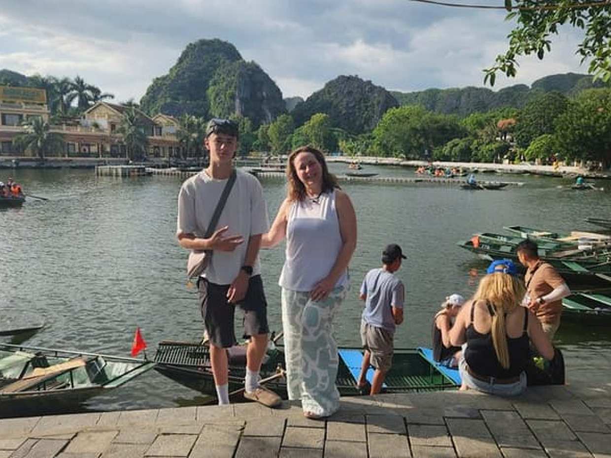 Ninh Binh Luxury 1 Day Tour From Hanoi by Limousine Bus, photo 3