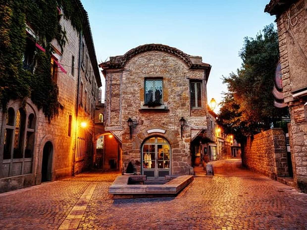 Carcassonne Medieval: Historia de Fantasmas Interactiva y Juego de Ciudad, photo 2