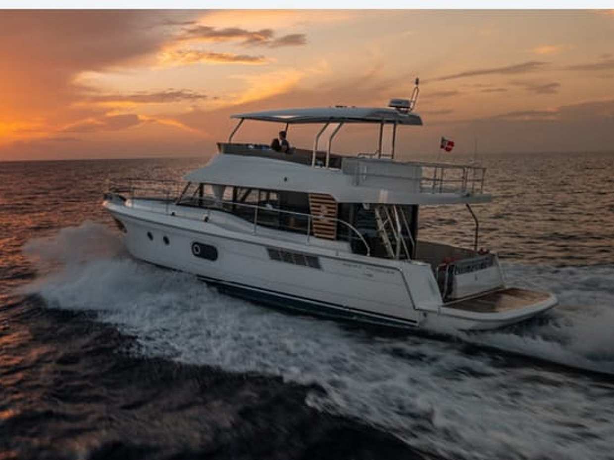ST48 – Private Boat Tour - Sunset (2:30)