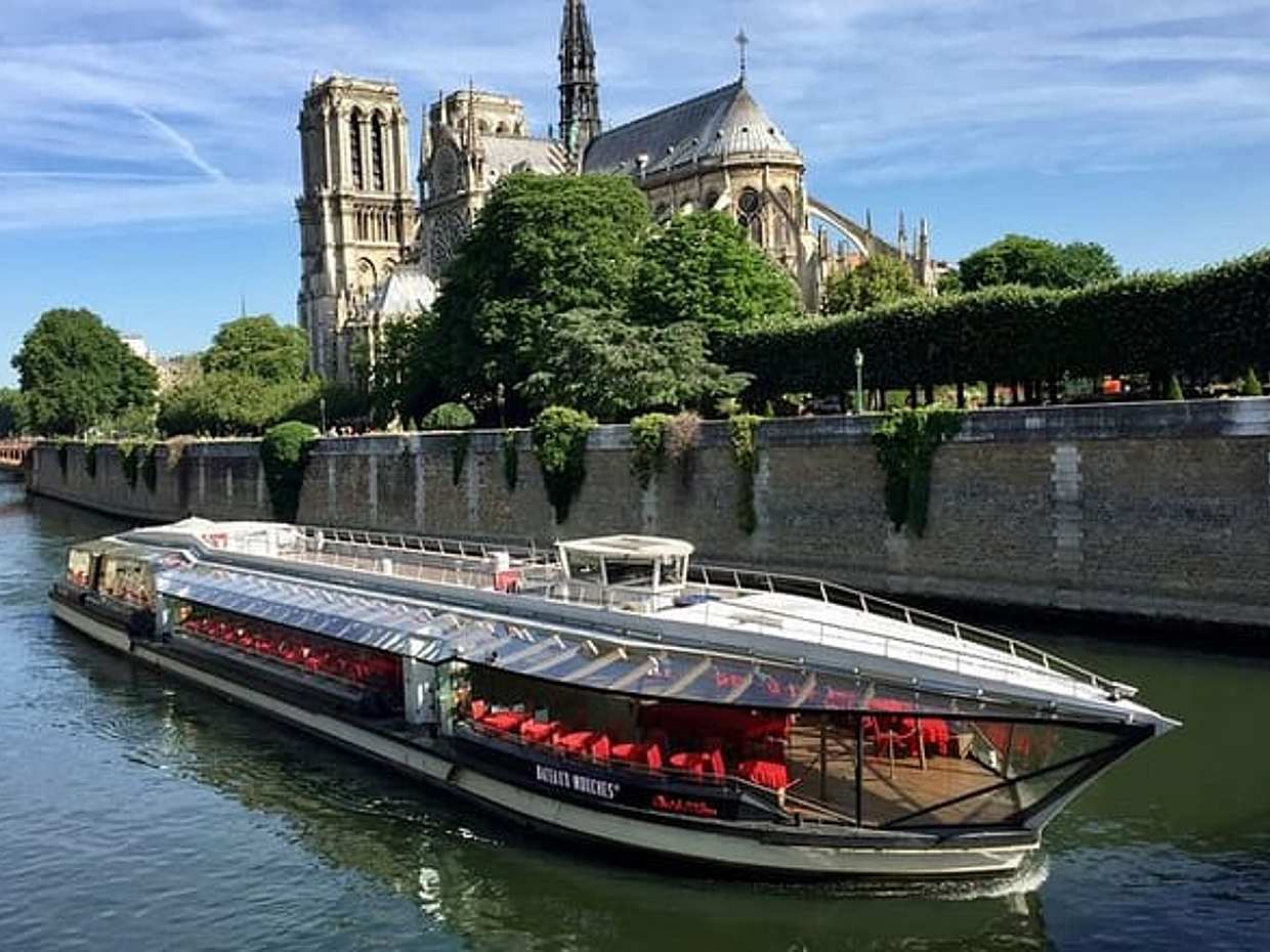Paris Private Vintage Car Tour & River Cruise with CDG Transfers, photo 5