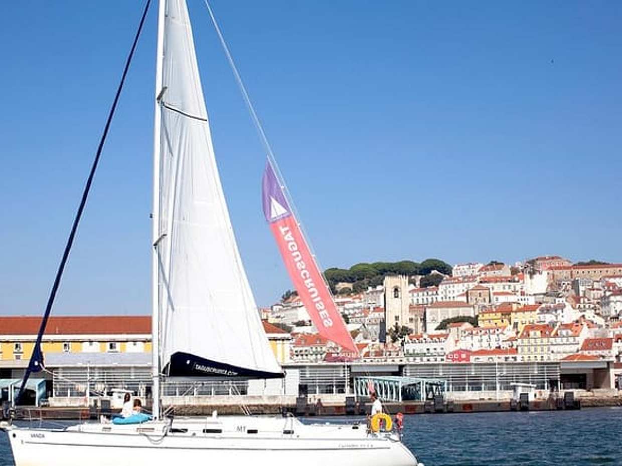 Day Sailing Tour on the Tagus River from Lisbon in Portugal, Lisboa, photo 2