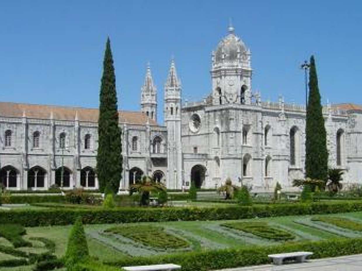 4-hour Private Tuk-tuk Tour Discovering Lisbon in Portugal, photo 4