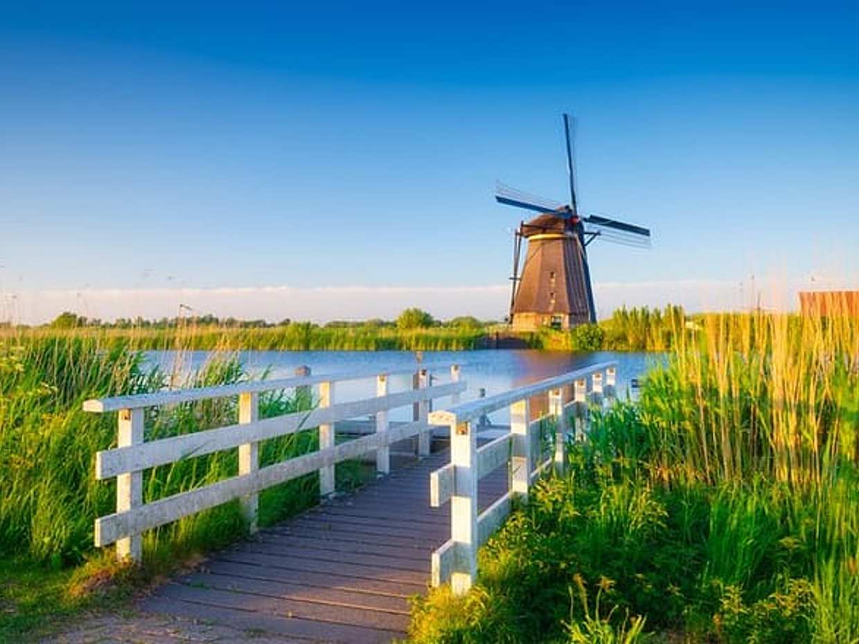 Privétransfer: Amsterdam naar Kinderdijk, 2 uur Stop bij Loevestein in Nederland, photo 2