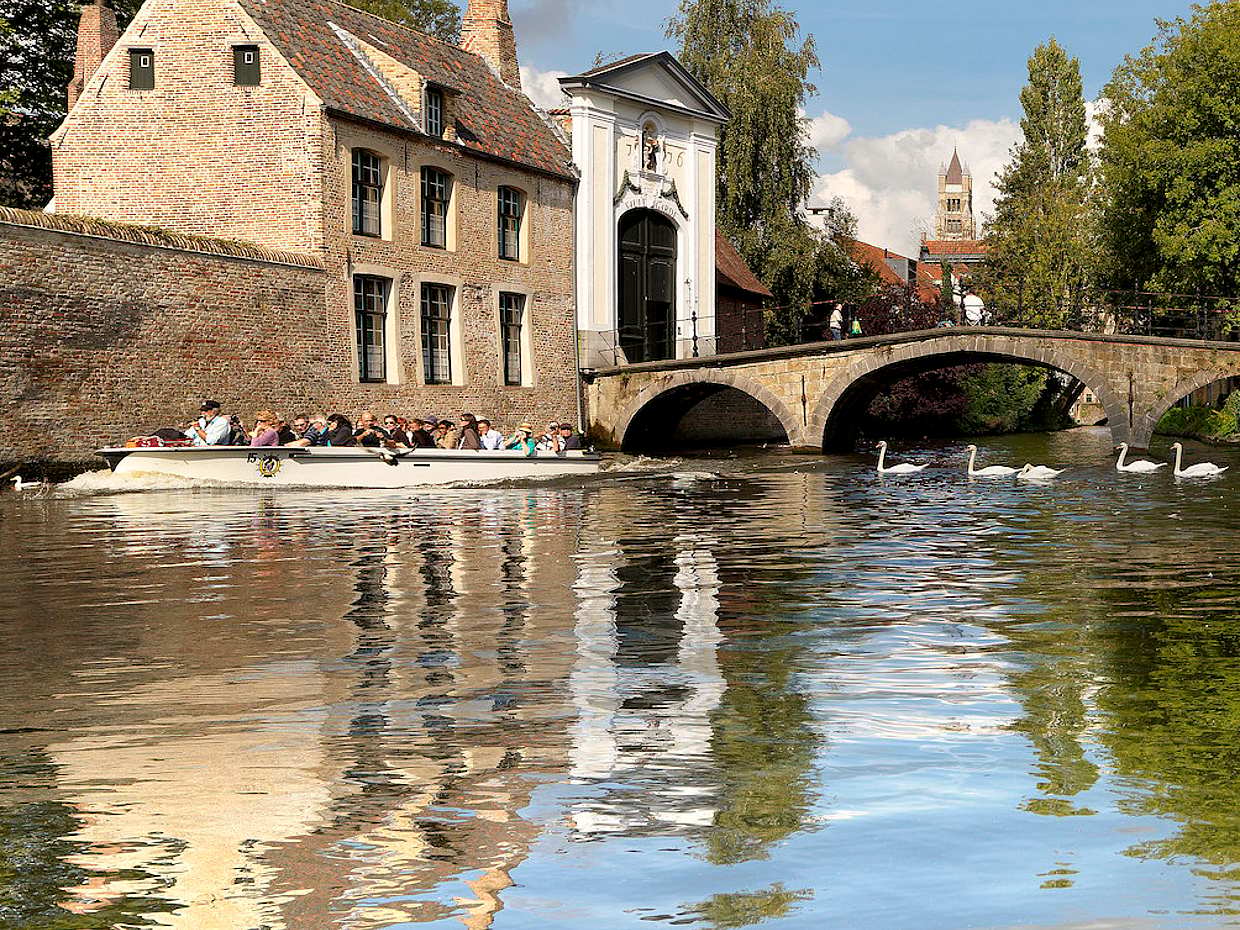 Canals of Bruges Private Boat Tour