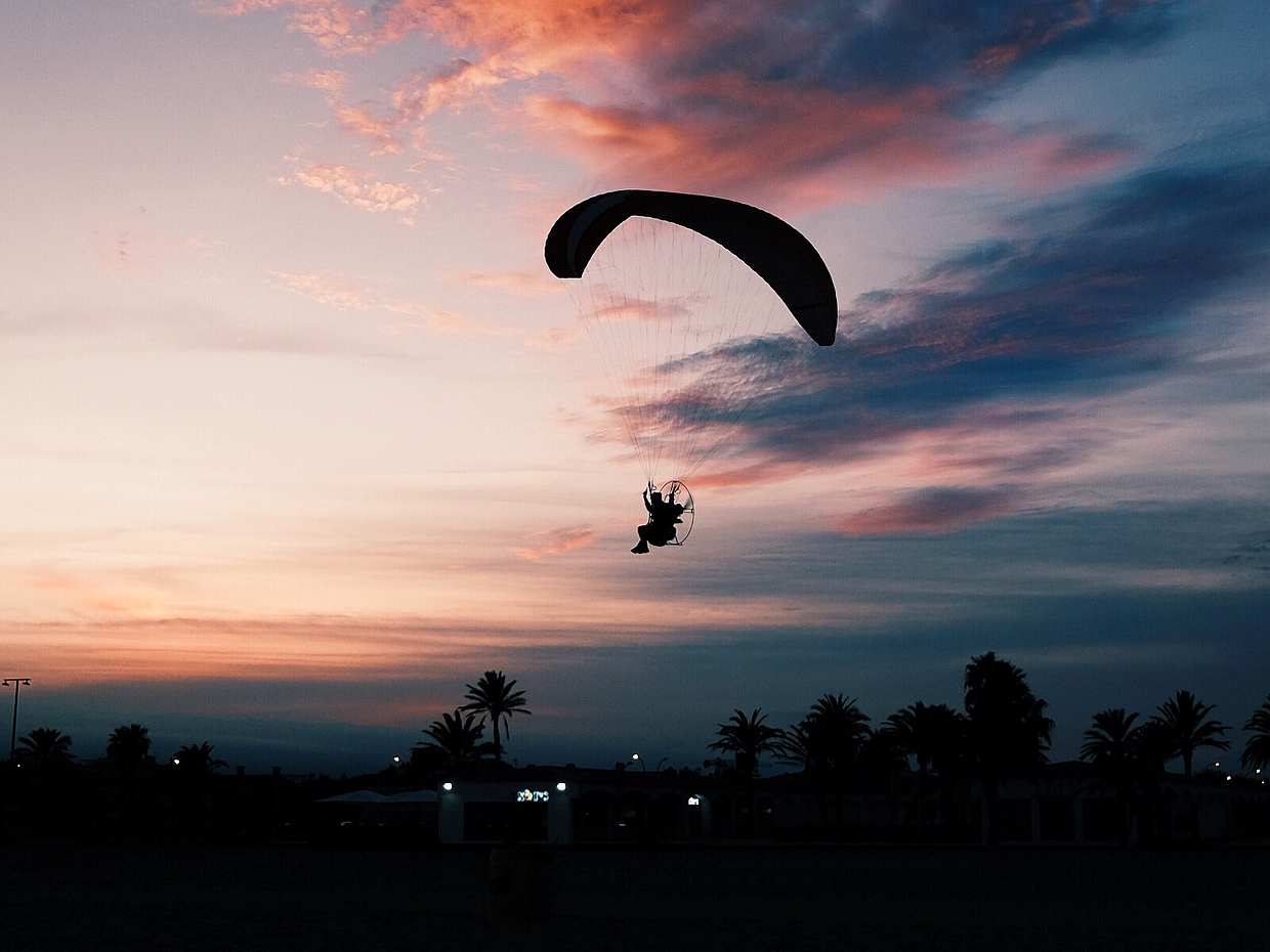Província de Puntarenas Parapente ao Pôr do Sol na Costa Rica