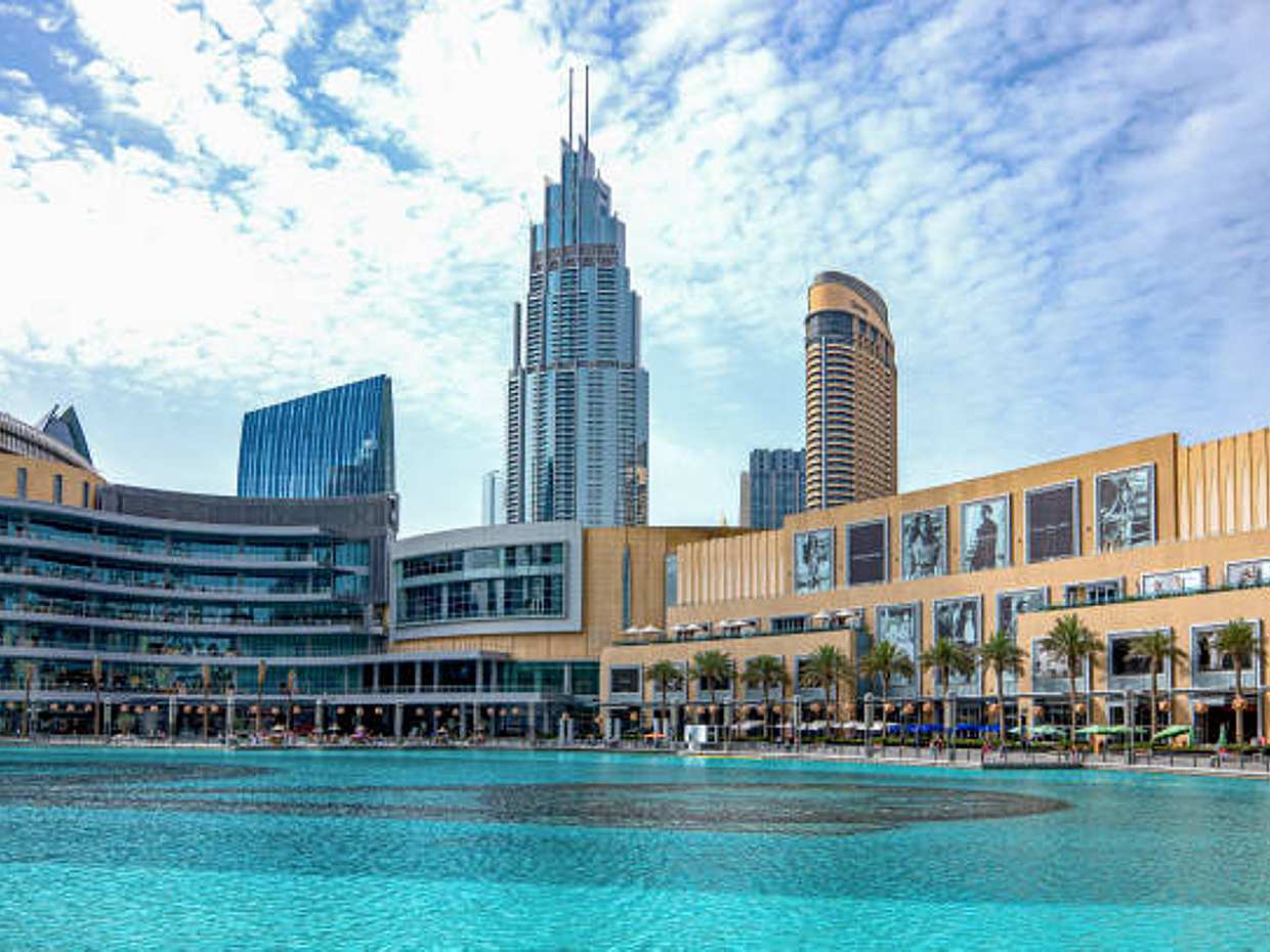 Dubai Mall shopping, Burj Khalifa 124/125th floor visit & Musical Fountain Show tour with private transfers in United Arab Emirates, photo 3