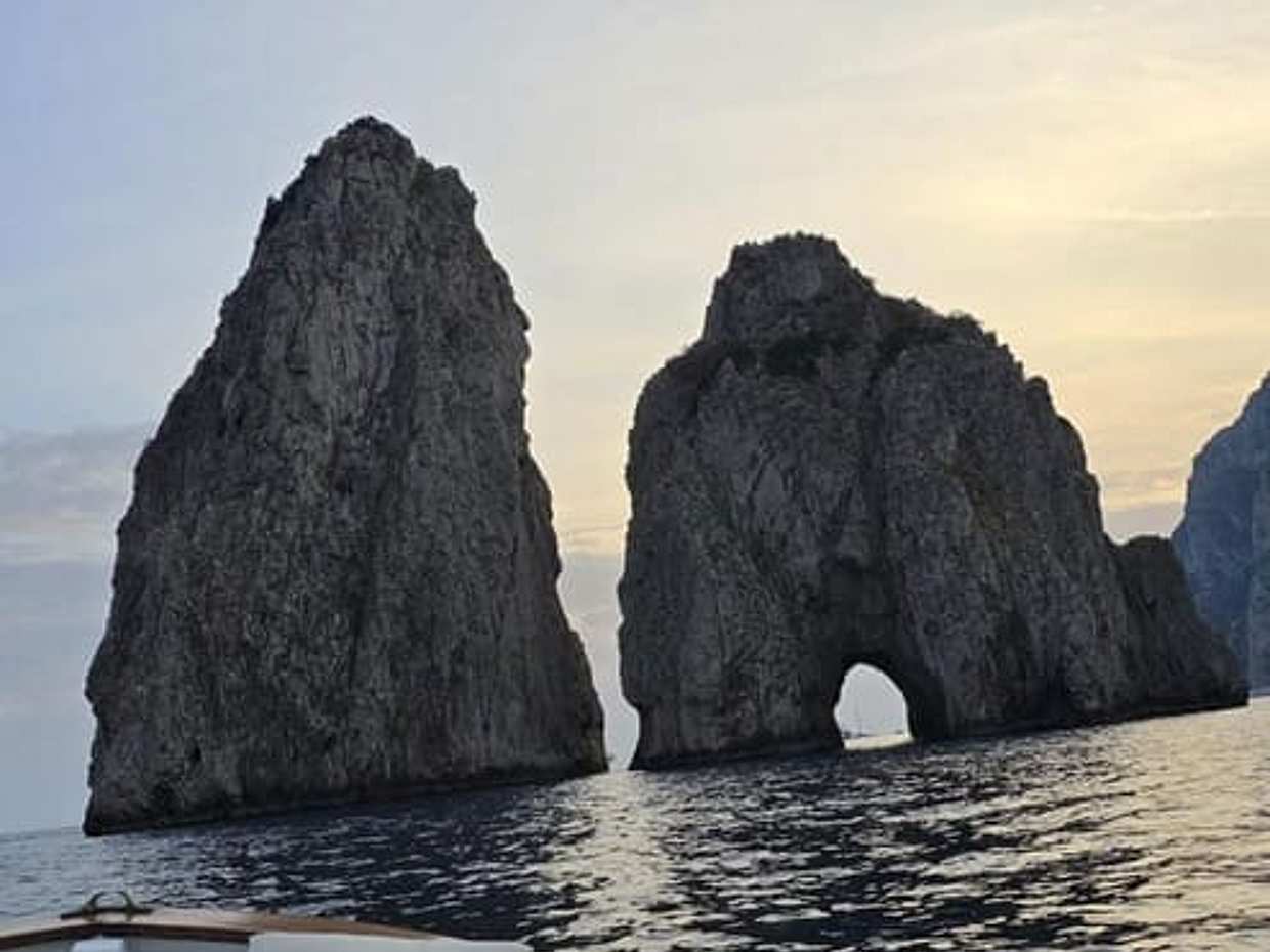Capri: Experience the magic of the island with an unforgettable Sunset Tour, photo 4