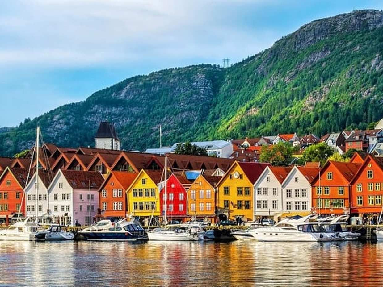 Bergen Scavenger Hunt & Highlights Self-Guided Walking Tour, photo 2