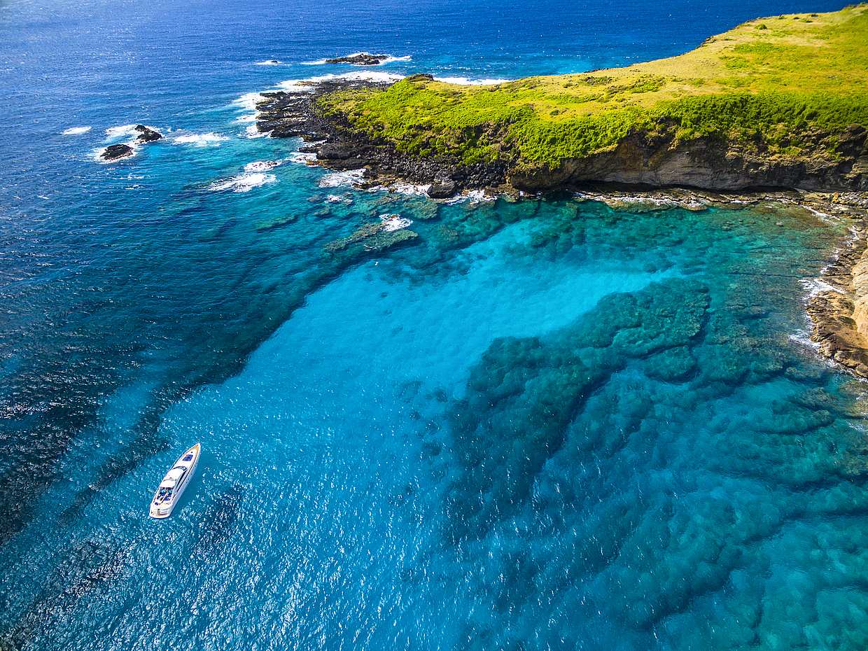 Must Helicopter Private Sightseeing Tour from Triolet in Mauritius, photo 2