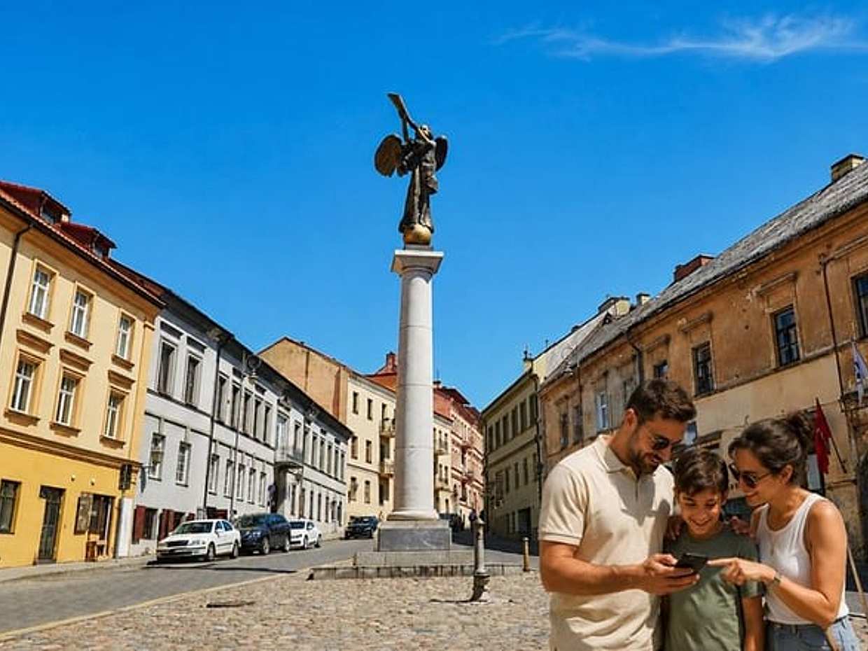Vilnius Scavenger Hunt & Highlights Self-Guided Walking Tour, photo 3