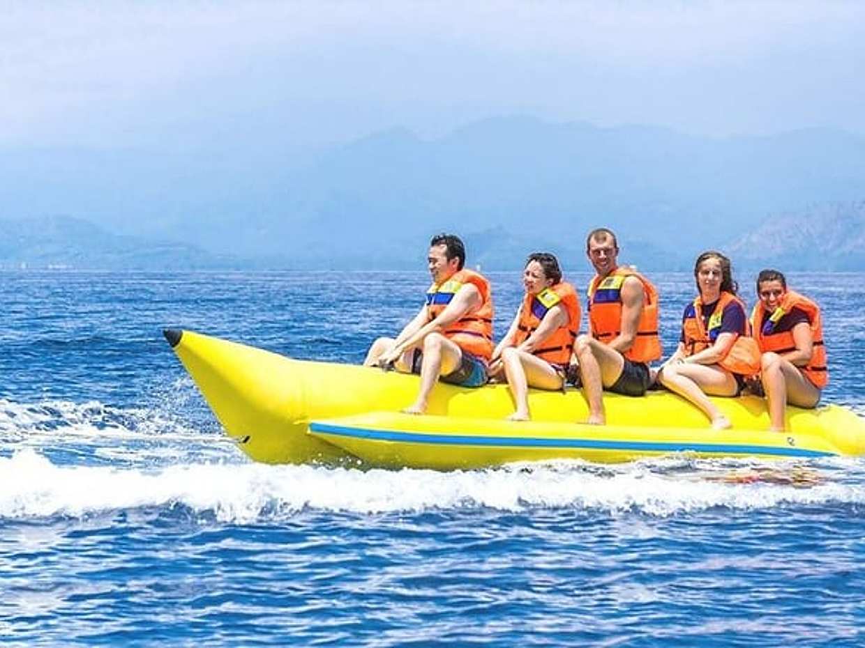 15-minute Banana Boat Ride at Dubai JBR Beach in United Arab Emirates, Sharjah