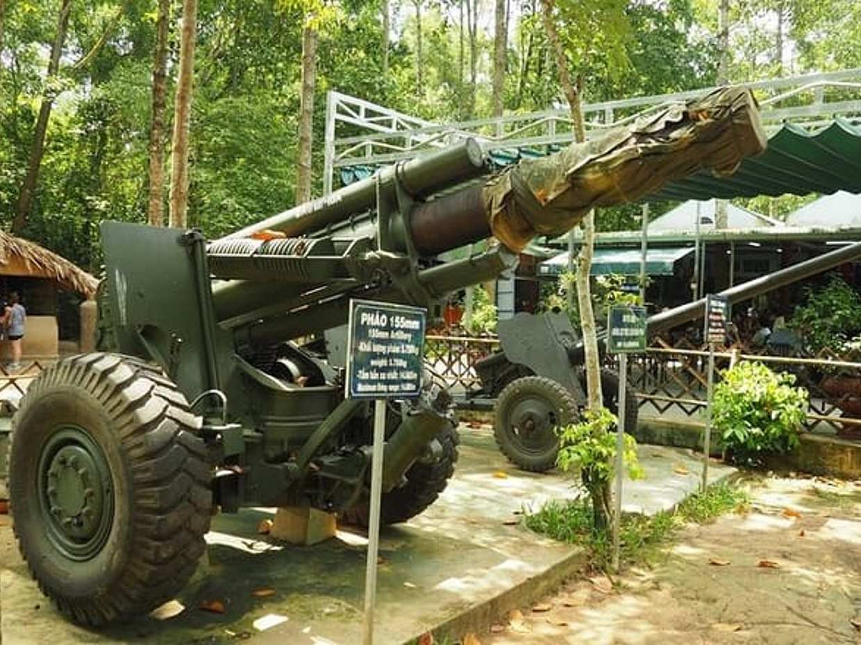 Cu Chi Tunnels, Cao Dai Temple & Moc Bai Border Full-Day Tour in Vietnam, Ho Chi Minh City, photo 2