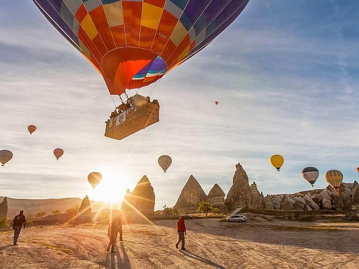 Cappadocia Hot Air Balloon Tour over Fairy Chimneys