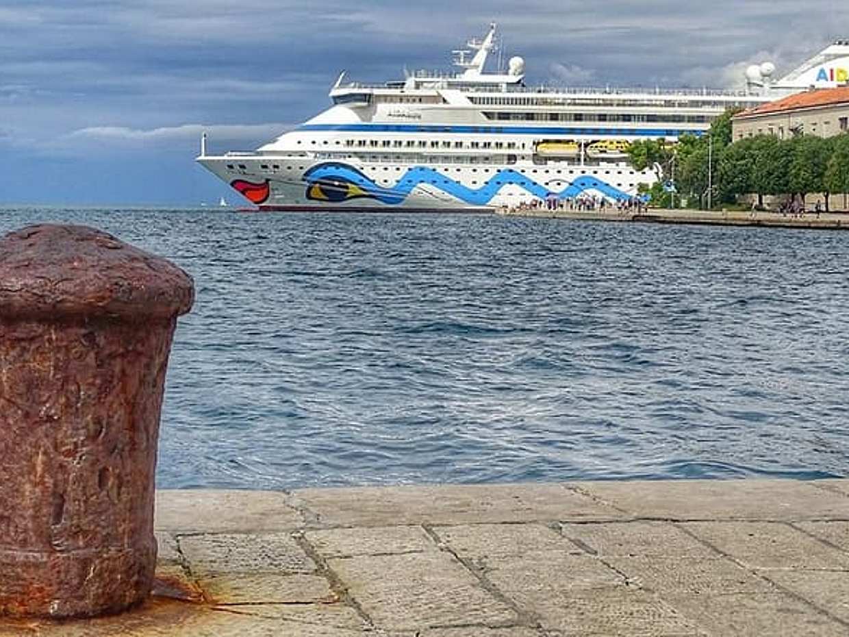 Private Transfer from Budapest to Zadar with 2 hours for sightseeing