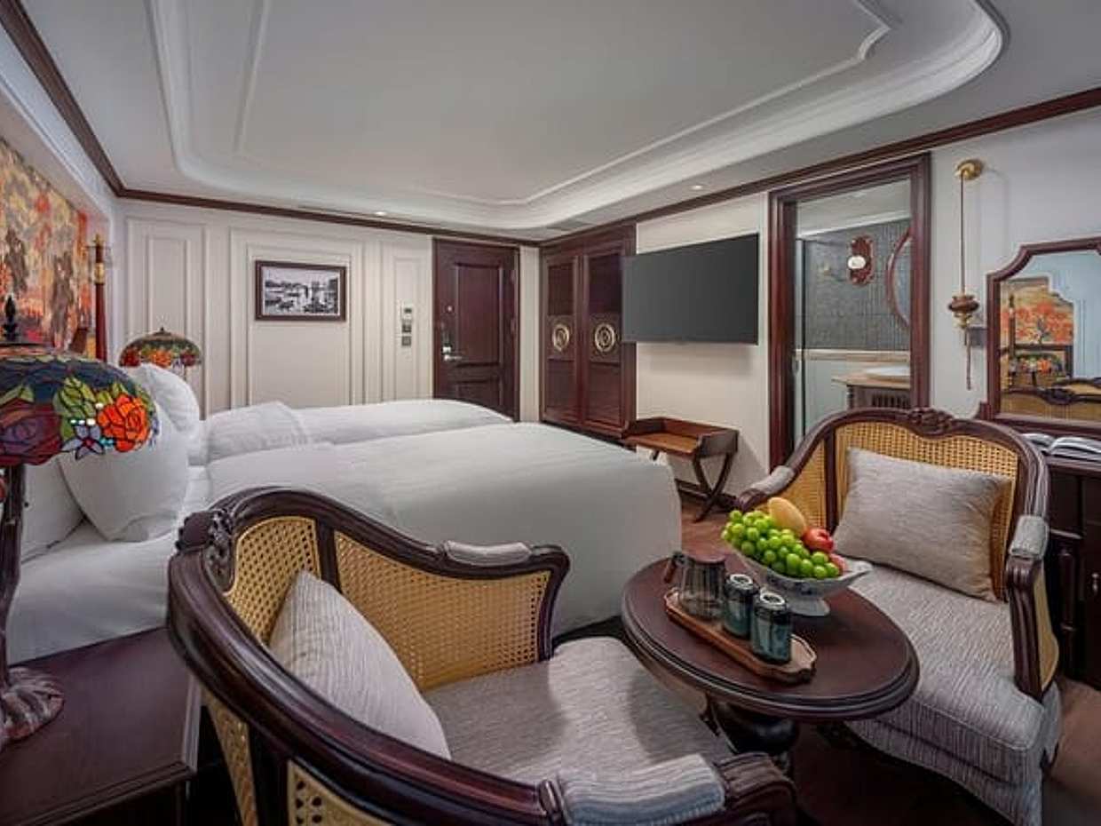 5-Star Ha Long Bay Luxury Cruise & Elegant Overnight Escape, photo 4