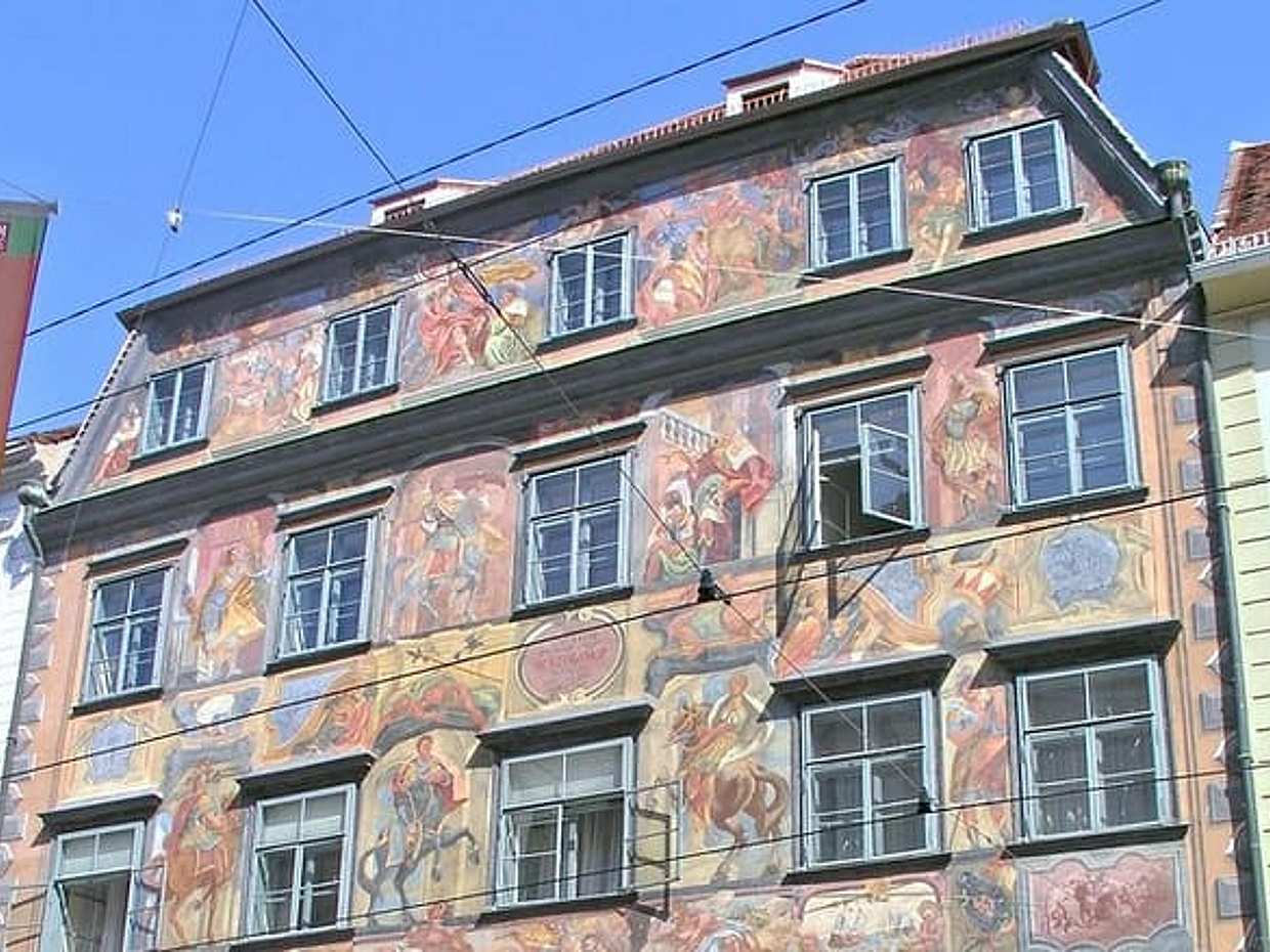 Experience Graz: Old Town & Scenic Funicular Ride to Schlossberg, photo 5