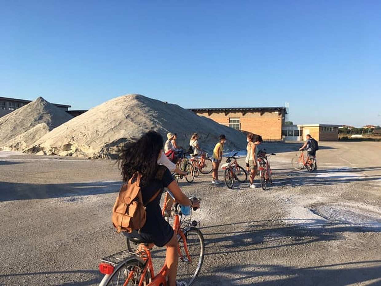 Cervia: Bike tour to the Salt Mountains, photo 2