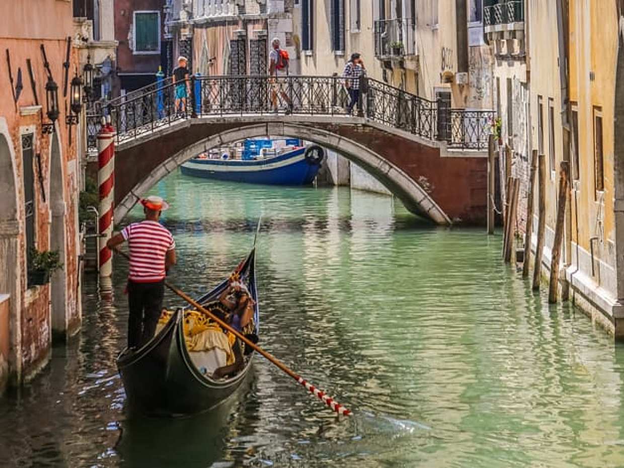 Private Gondola Ride – A Timeless Venitian Journey, photo 4