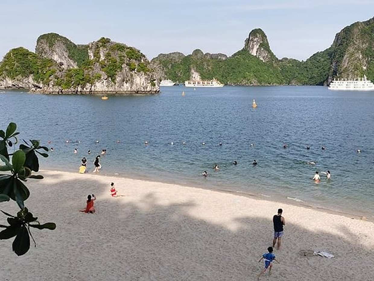 2 Days 1 Night Halong Bay Classic Cruise for Budget Travelers, photo 4