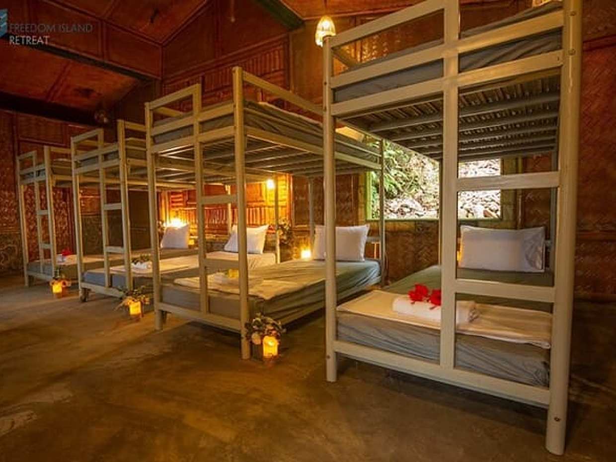 1 Night on Party Cruise & 1 Night in Seaview Bungalow Halong Bay, photo 5