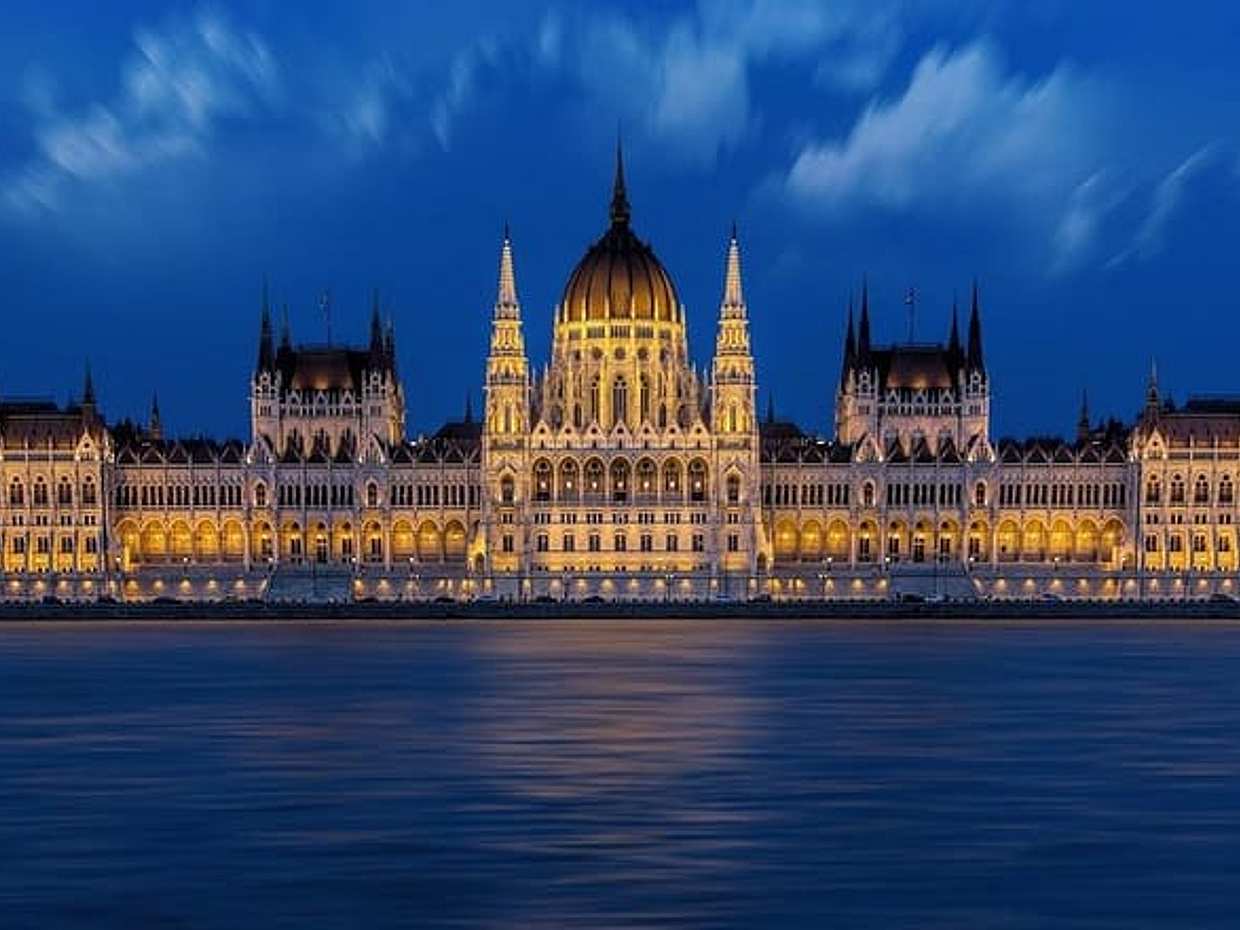 Private Transfer from Bratislava to Budapest with 2h of Sightseeing, photo 2