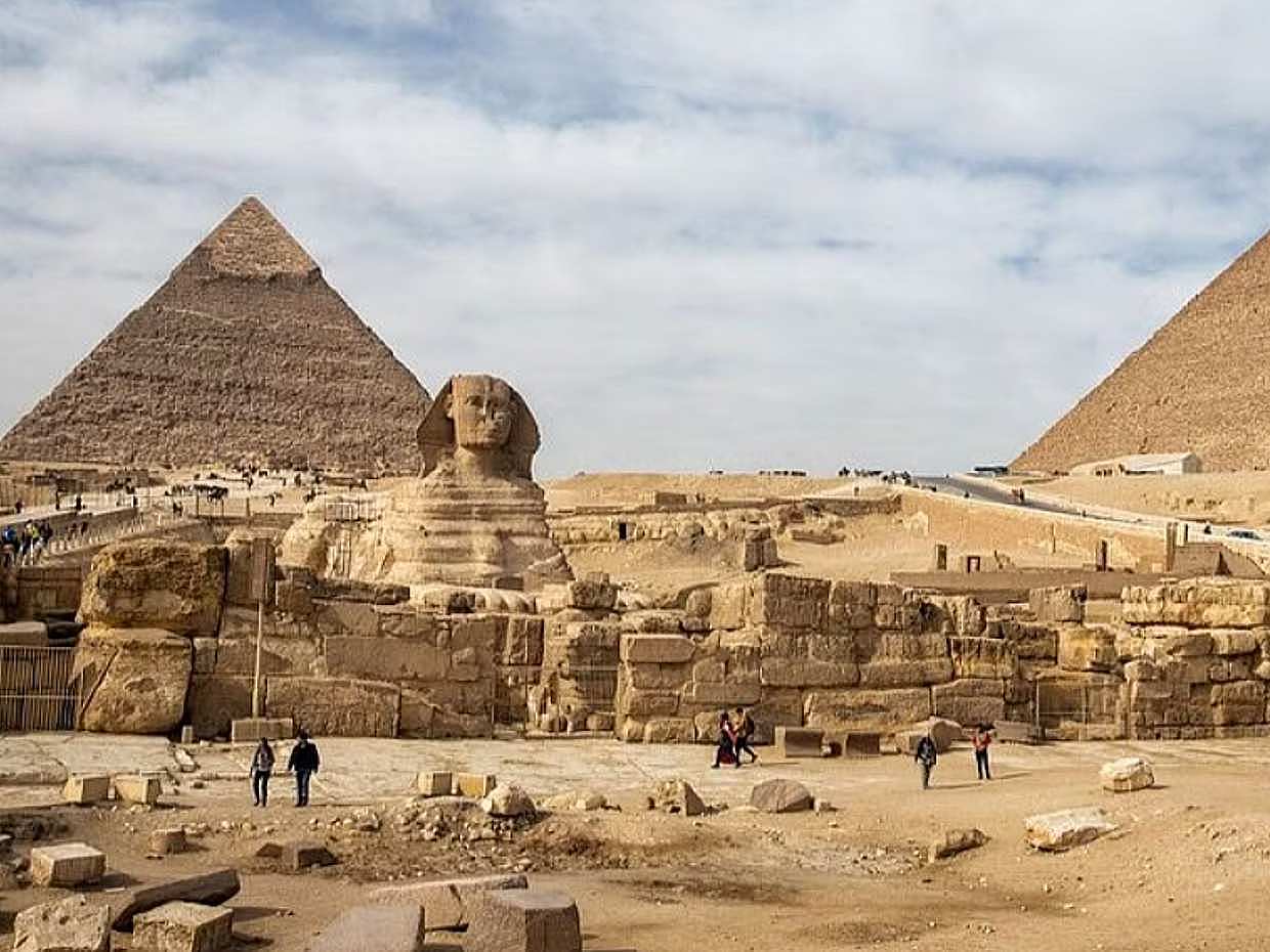 Private Trip to Visit Giza Pyramids and Sphinx with Italian Speaking Tour Guide