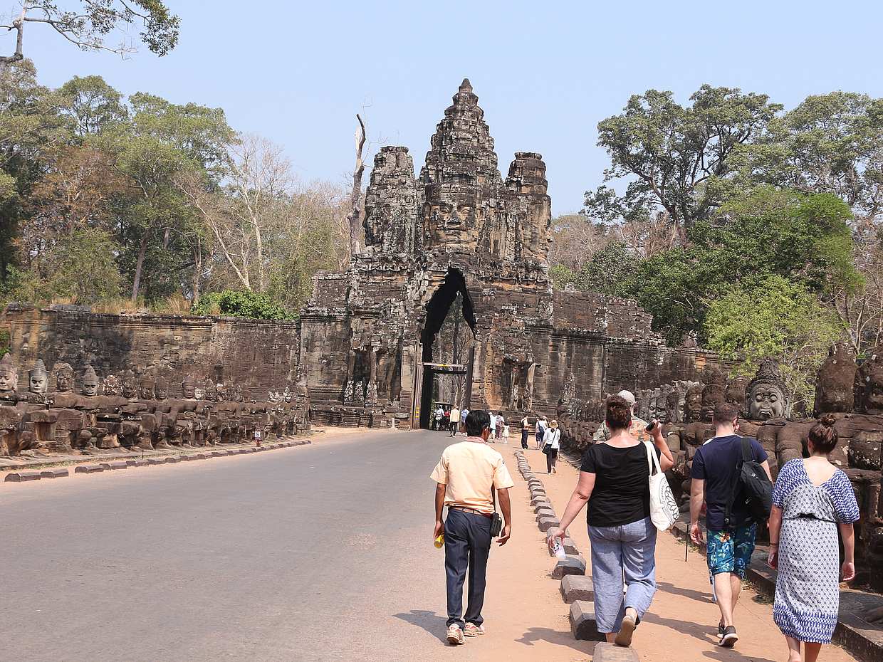Siem Reap Exploring Angkor Wat Full Day Tour in Cambodia, Krong Siem Reap, photo 5