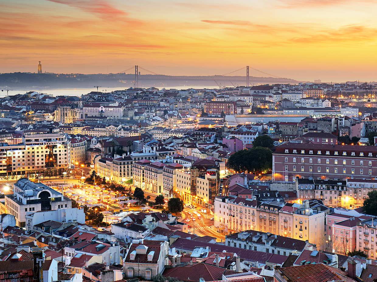 Private City Tour by Night in Lisbon, photo 3