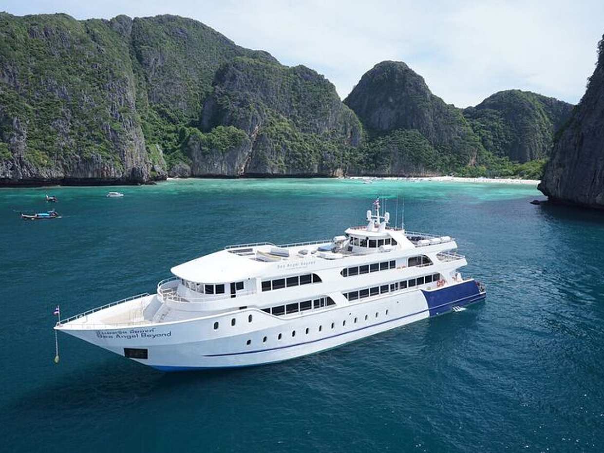 Phuket: Phi Phi Island Cruise Tour per Luxe Boot (Normale Zitplaats) in Thailand
