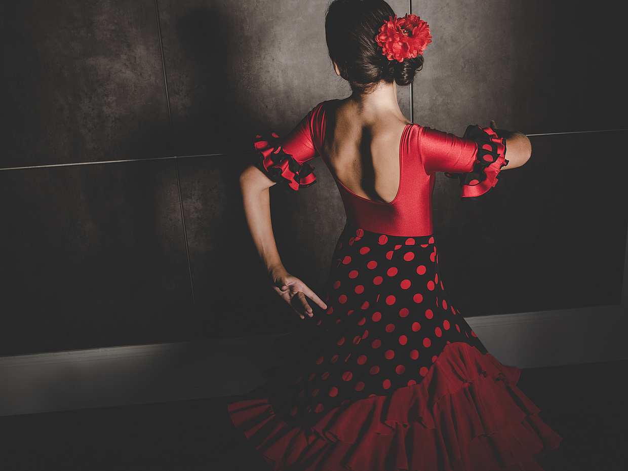 Flamenco Walking Tour in Seville with Show in Spain