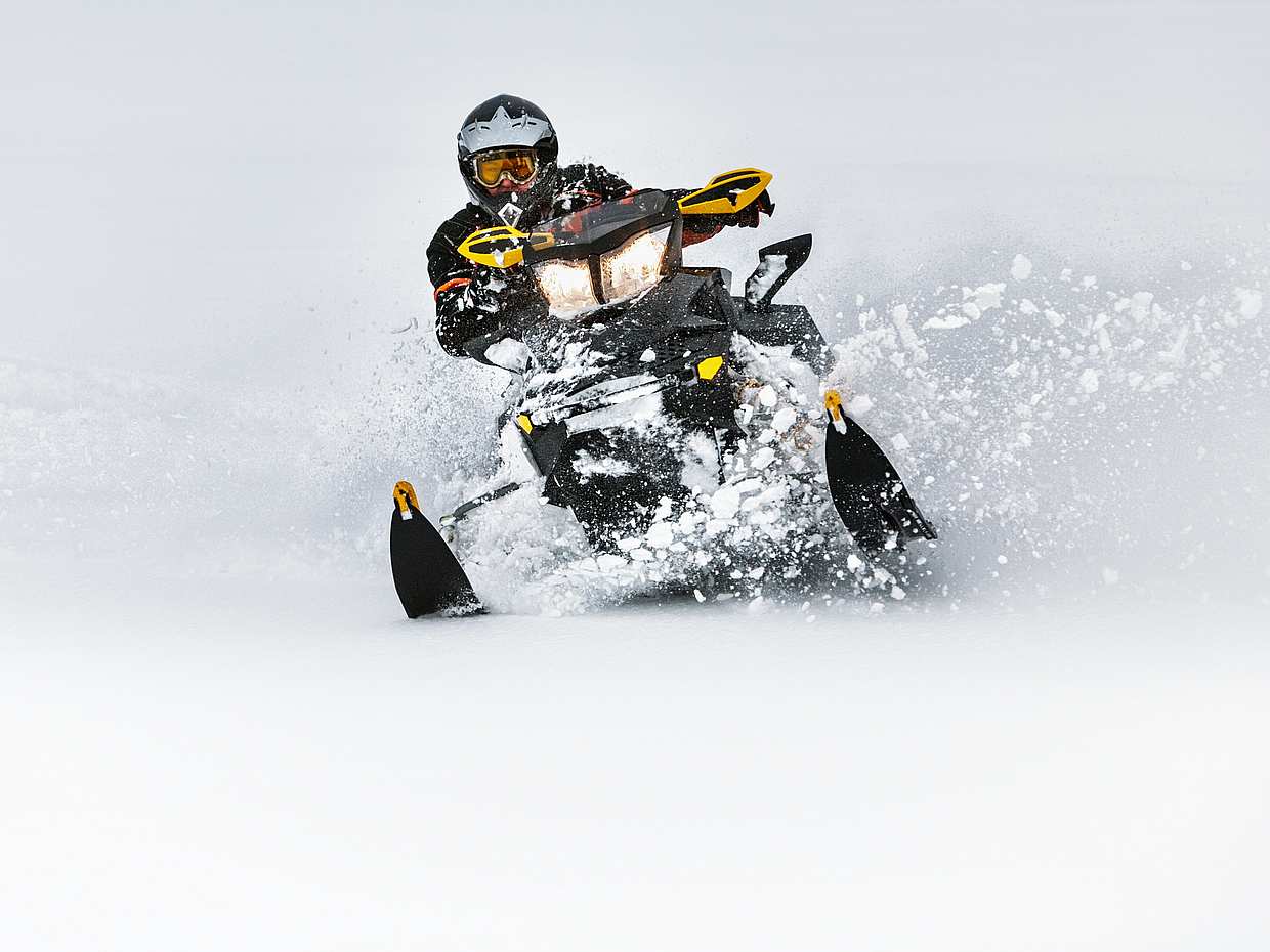 Snowmobile Outing Tour