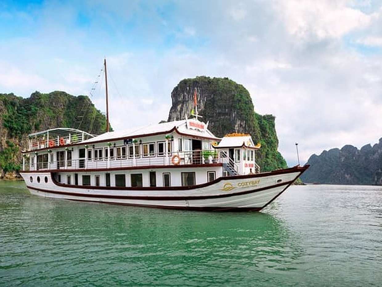 Cozy Bay Classic Cruise 2D1N from Hanoi by Expressway Transfer