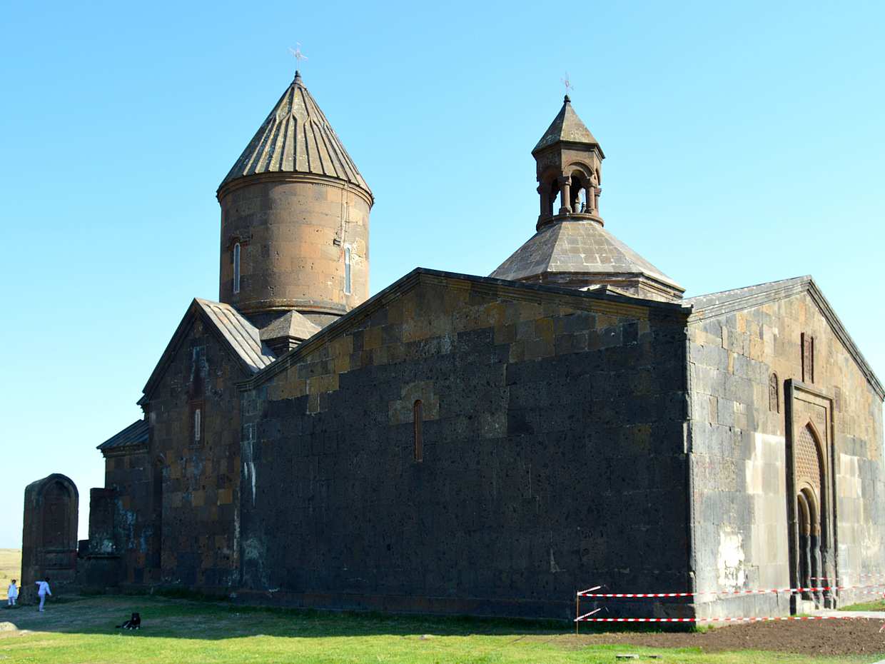 Private Tour to Mount Aragats, Lake Kari and Saghmosavank Monastery in Armenia, Yerevan, photo 2
