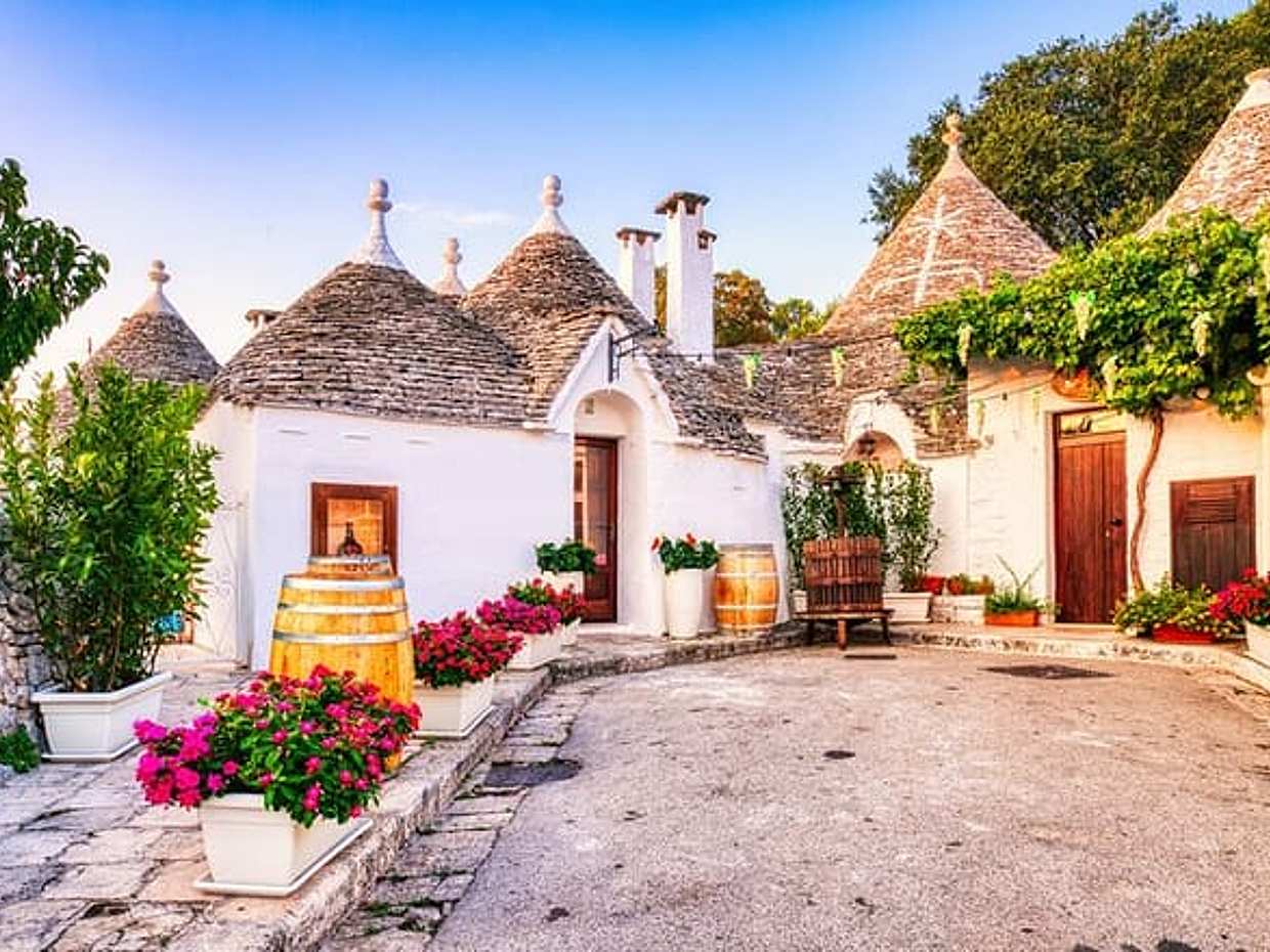 Privé deur-tot-deur transfer van Amalfi naar Alberobello in Italië, photo 4
