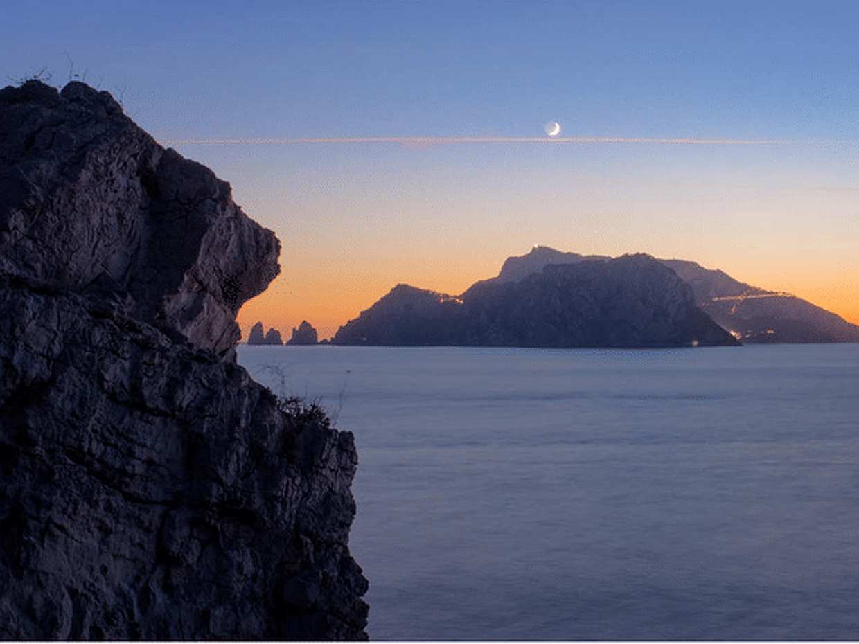 Boat tour to discover Capri kissed by the light of the sunset from Sorrento - maximum 12 people, photo 3
