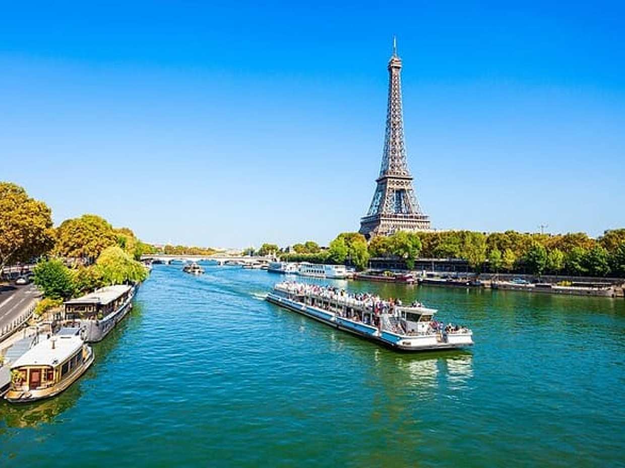 Eiffel Tour with Hotel pickup and Cruise with Waffle Tasting, photo 5