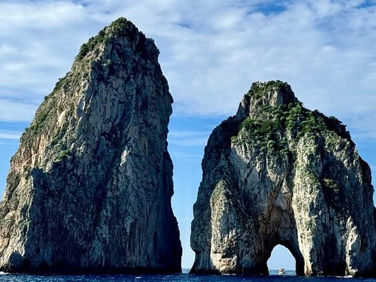 Capri Private Boat and Guided Tour No Stress Full Day Experience, photo 2
