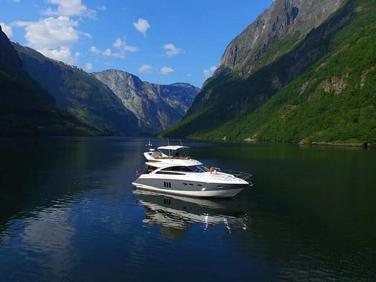 Private 2D Cruise from Bergen to Sognefjord, Flåm and Nærøyfjord