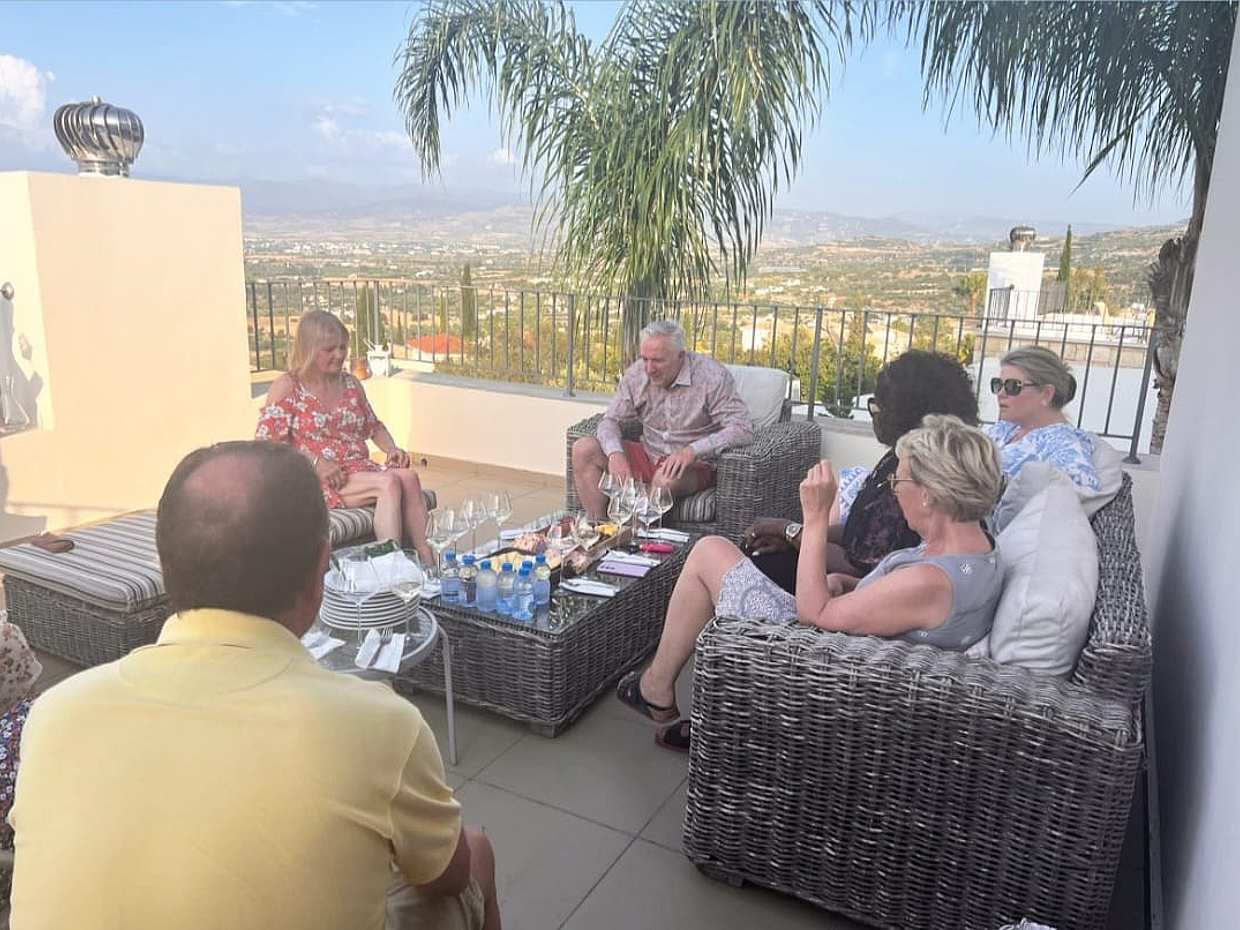 2-stündige private exklusive Wein- und Käseverkostungserfahrung in Ihrer Villa auf Zypern, Zypern Wein- und Käseverkostung
