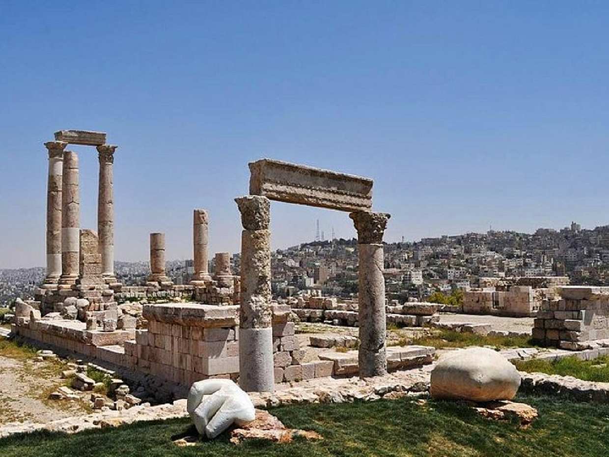 Grand Tour de Découverte de la Jordanie : Amman, Jerash, Ajloun, Madaba, le Mont Nébo, Pétra, la Petite Pétra, Wadi Rum et la mer Morte – Hôtel 5 ★ (3 nuits à Amman, 1 nuit à Pétra, 1 nuit à Wadi Rum)
, photo 4