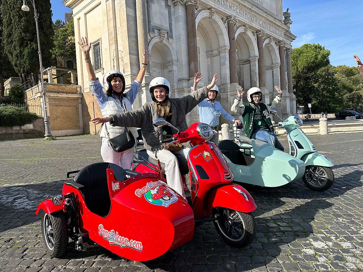 Rome in Vespa: 90-minute Vespa Sidecar Private Tour with Gelato in Italy, Vespa tour of Rome, photo 3