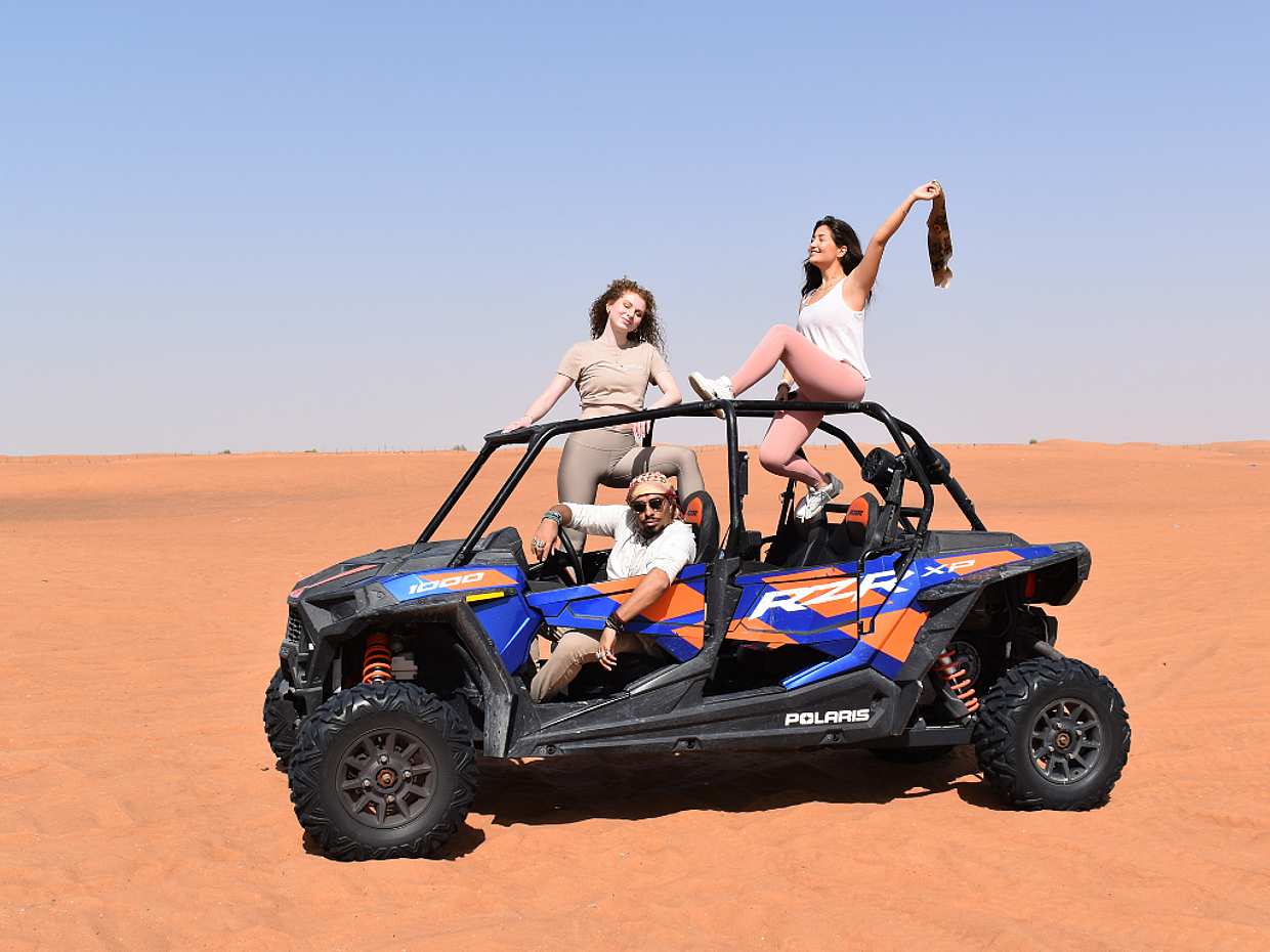 Dubai: 30 Mins Dune Buggy Safari Tour in Red Dunes with BBQ Dinner in United Arab Emirates, photo 5